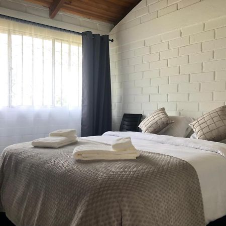High-End Holiday Cabin - Tungurahua Hot Springs บาญอส ภายนอก รูปภาพ