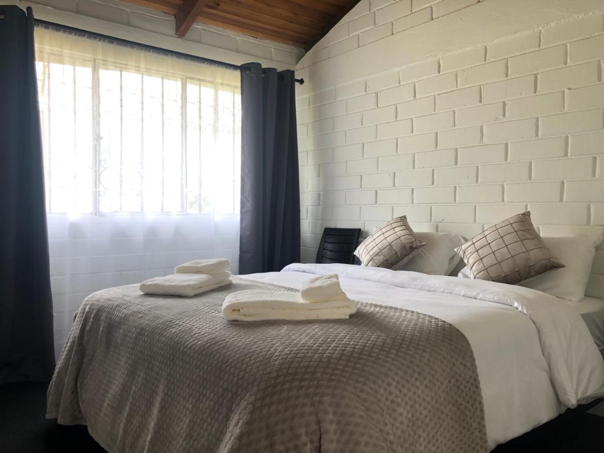 High-End Holiday Cabin - Tungurahua Hot Springs บาญอส ภายนอก รูปภาพ