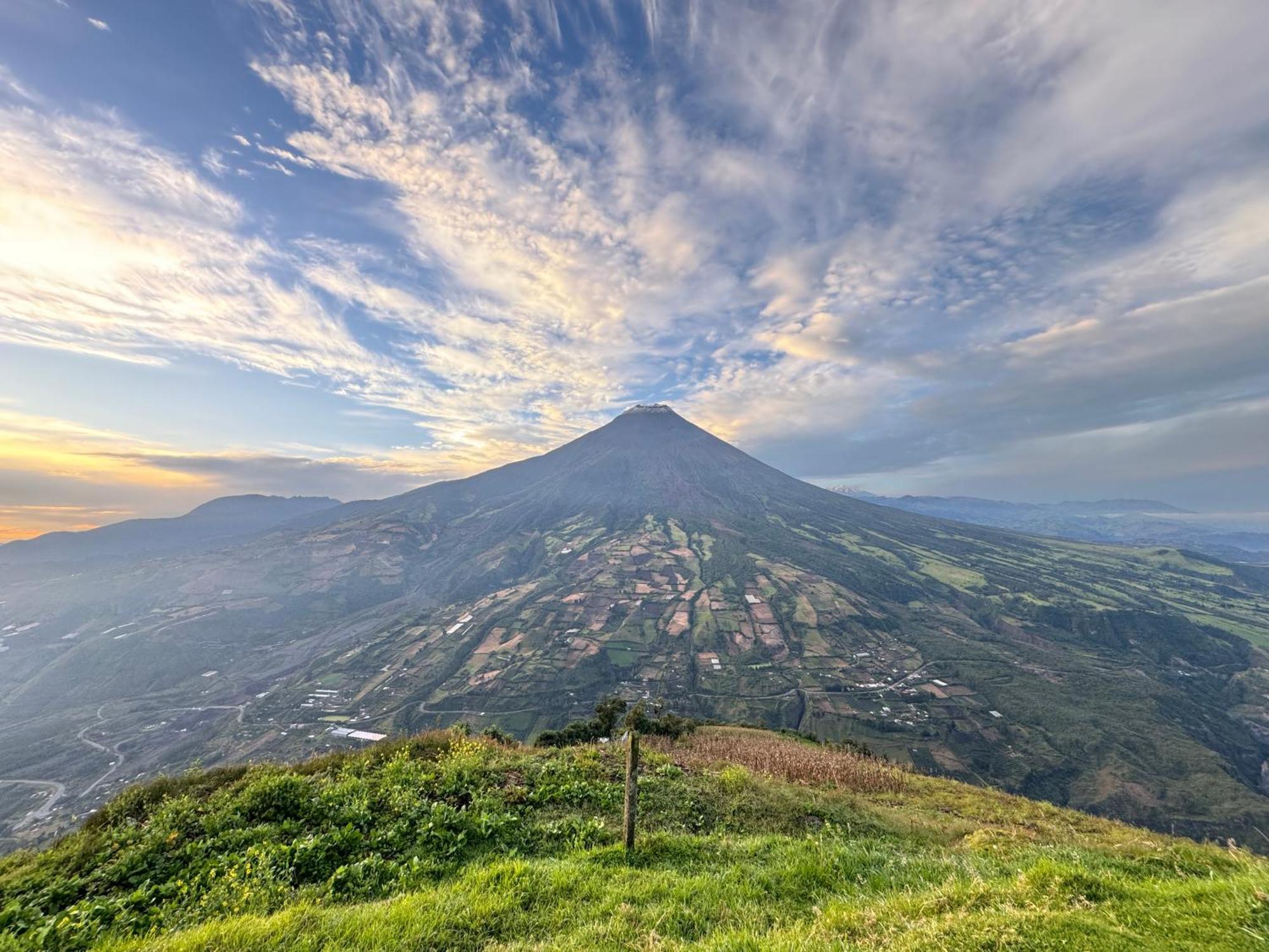 High-End Holiday Cabin - Tungurahua Hot Springs บาญอส ภายนอก รูปภาพ